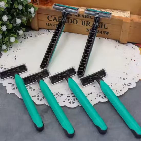 工場出荷時の価格の男性用ダブルブレード使い捨てカミソリ